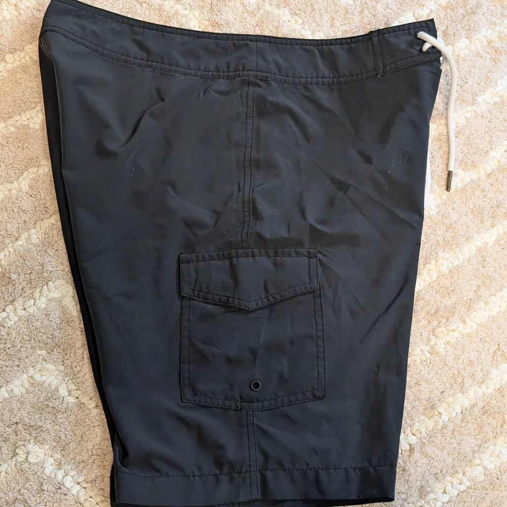 Goodfellow & Co. Black Cargo Swim Shorts with White Drawstring Size 32